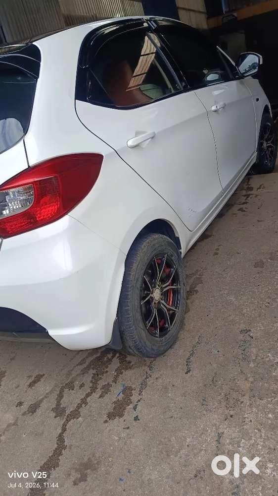 Tata Tiago Xm Petrol 2017