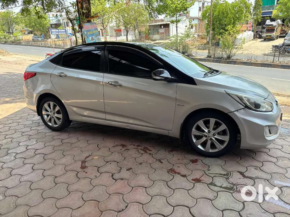 Hyundai Fluidic Verna 2012