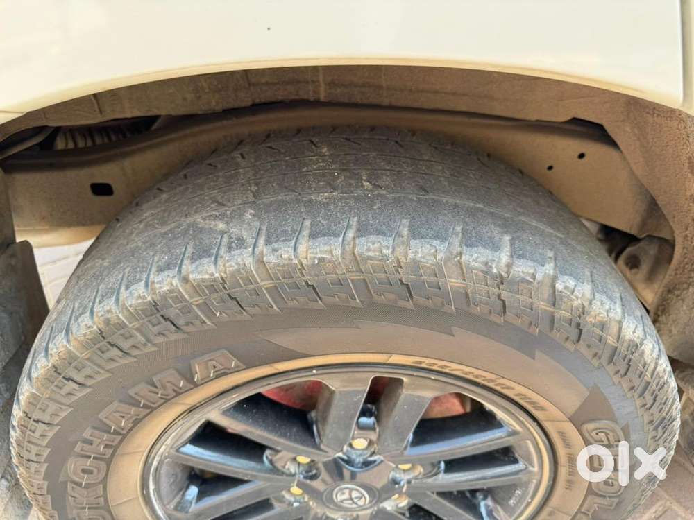 Toyota Fortuner Pearl White At Diesel Excellent Maintenance