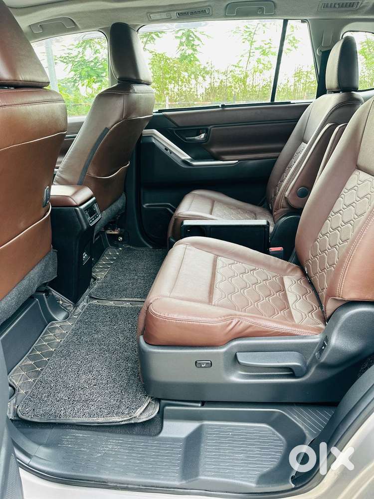 Toyota Innova Hycross, 2023, Petrol