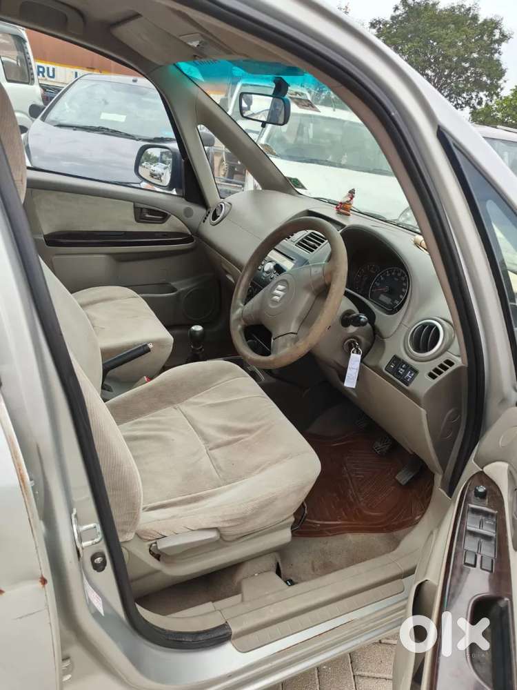 Maruti Suzuki Sx4 Vxi Bsiv, 2013, Petrol
