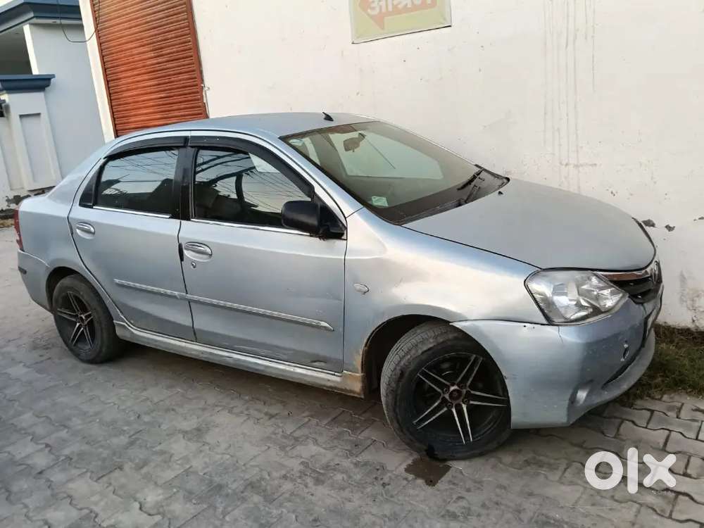 Toyota Etios 2011 Cng & Hybrids Well Maintained