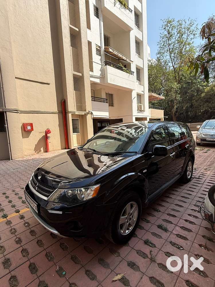 Mitsubishi Outlander Petrol 100000 Km Driven