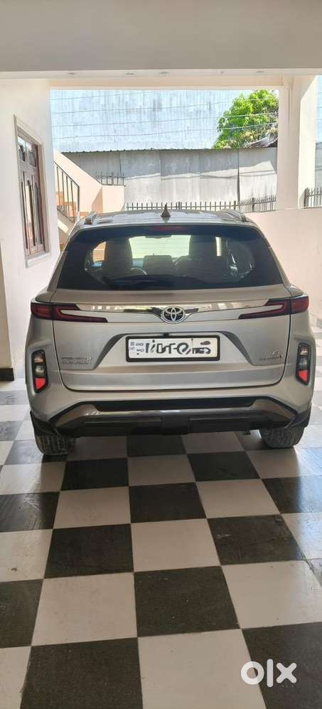 Toyota Hybrid Automatic 2025