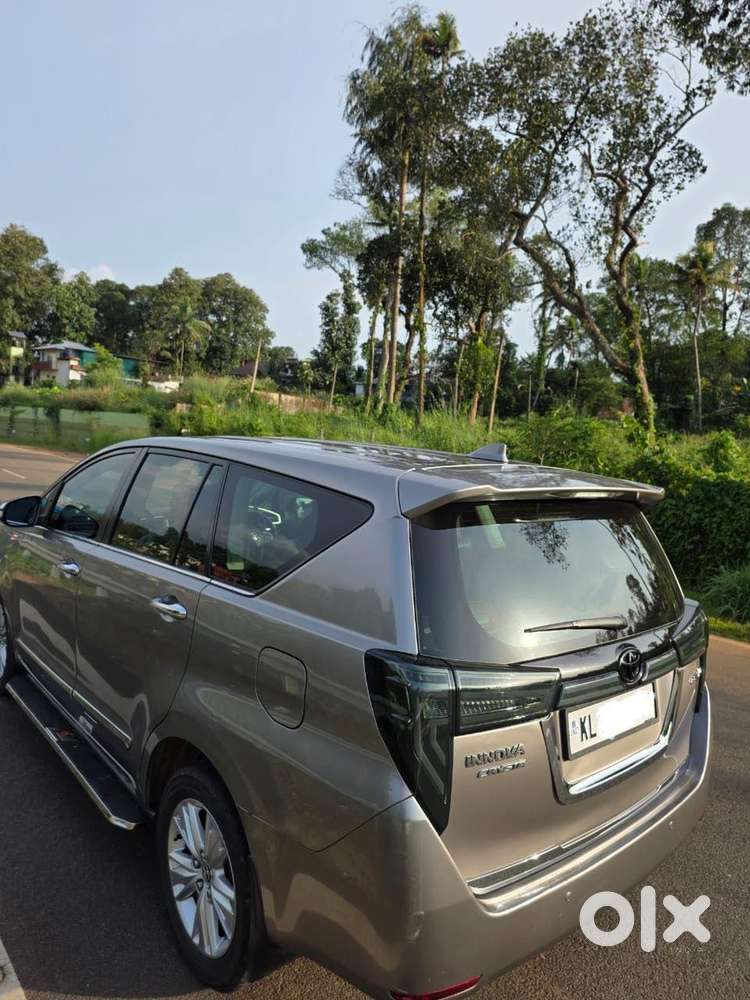 Toyota Innova Crysta 2.8 Zx Automatic 7 Str, 2016, Diesel