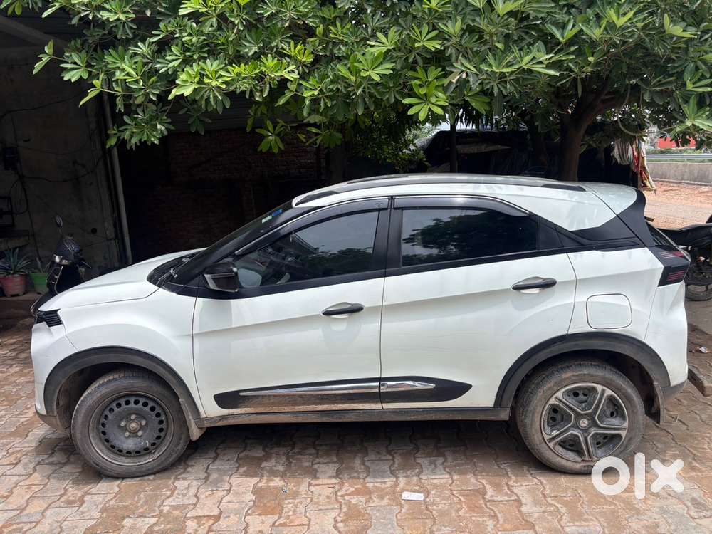 Tata Nexon 2024 Petrol