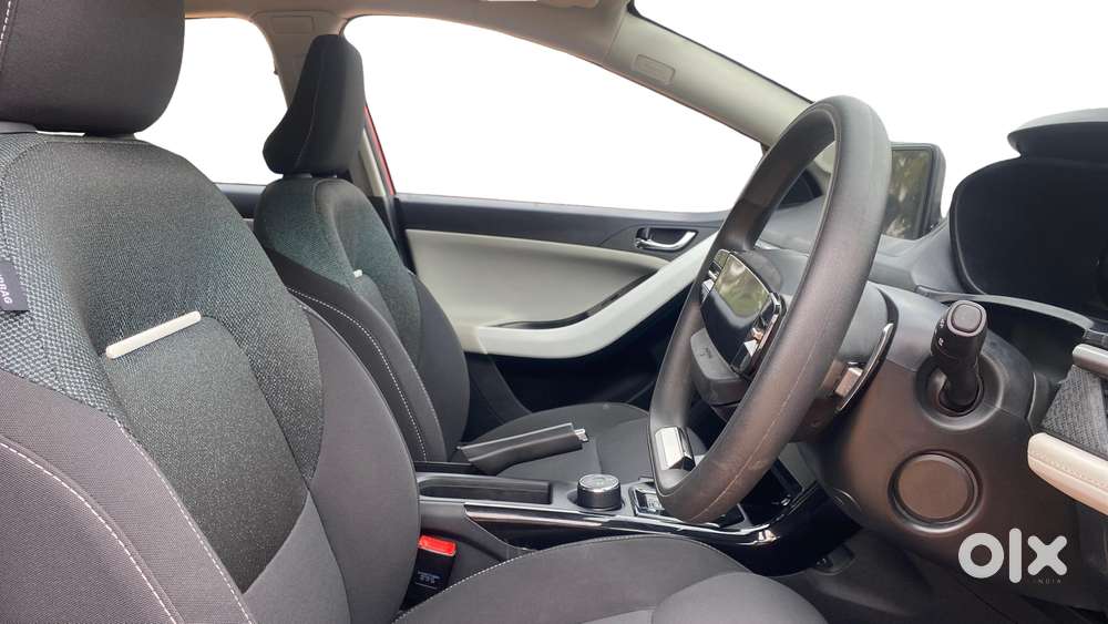 Tata Nexon Creative 1.2 Revotron Petrol 6 Amt Dt, 2023, Petrol