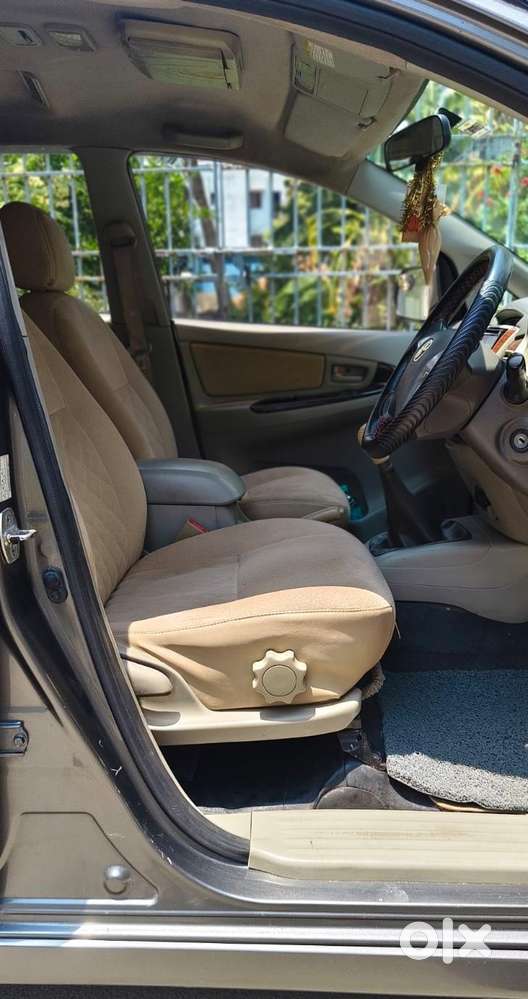 Toyota Innova 2.5 Gx 7 Str Bs-iii, 2012, Diesel