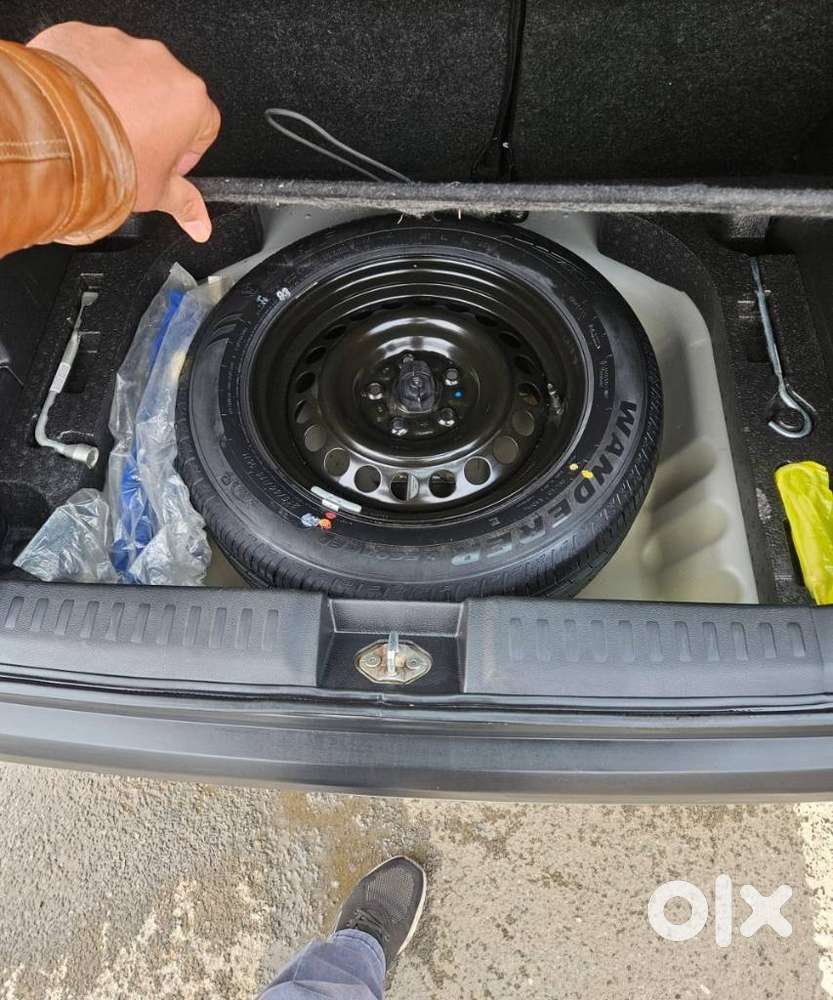 Maruti Suzuki Brezza 1.5 Zxi Plus Smart Hybrid, 2023, Petrol