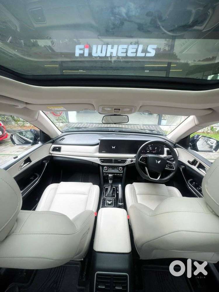 Mahindra Xuv700 Ax7 Awd, 2022, Diesel