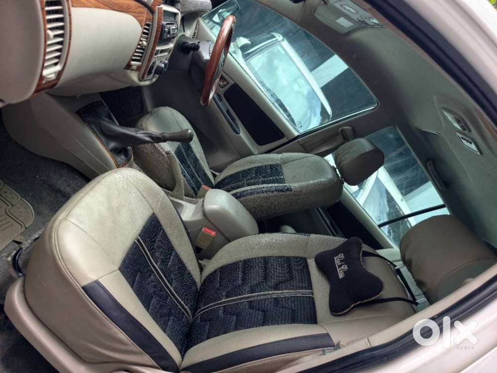 Toyota Innova 2.5 G (diesel) 8 Seater, 2012, Diesel