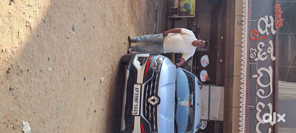 Renault Triber Rxz 2022 Petrol