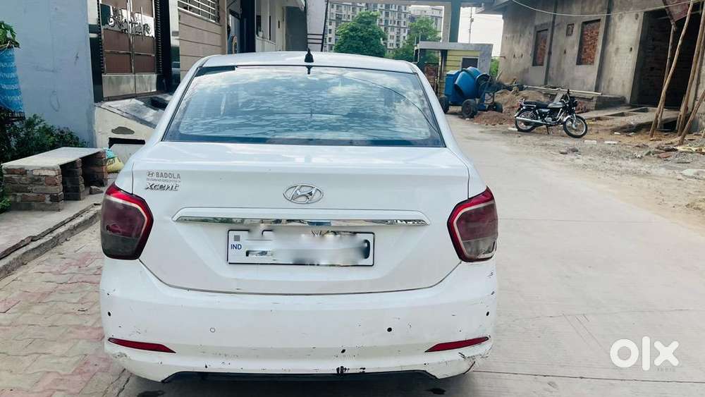 Hyundai Xcent 2015 Diesel 120000 Km Driven