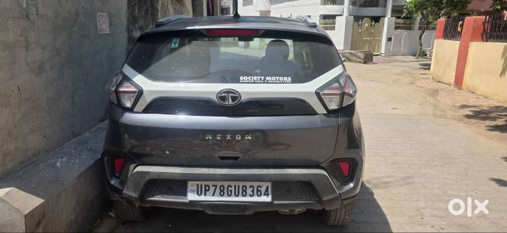 Tata Nexon Xms Petrol With Sunroof In Very Good Condition