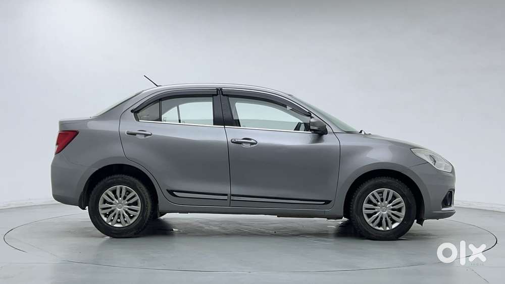 Maruti Suzuki Dzire Vxi Ags, 2021, Petrol