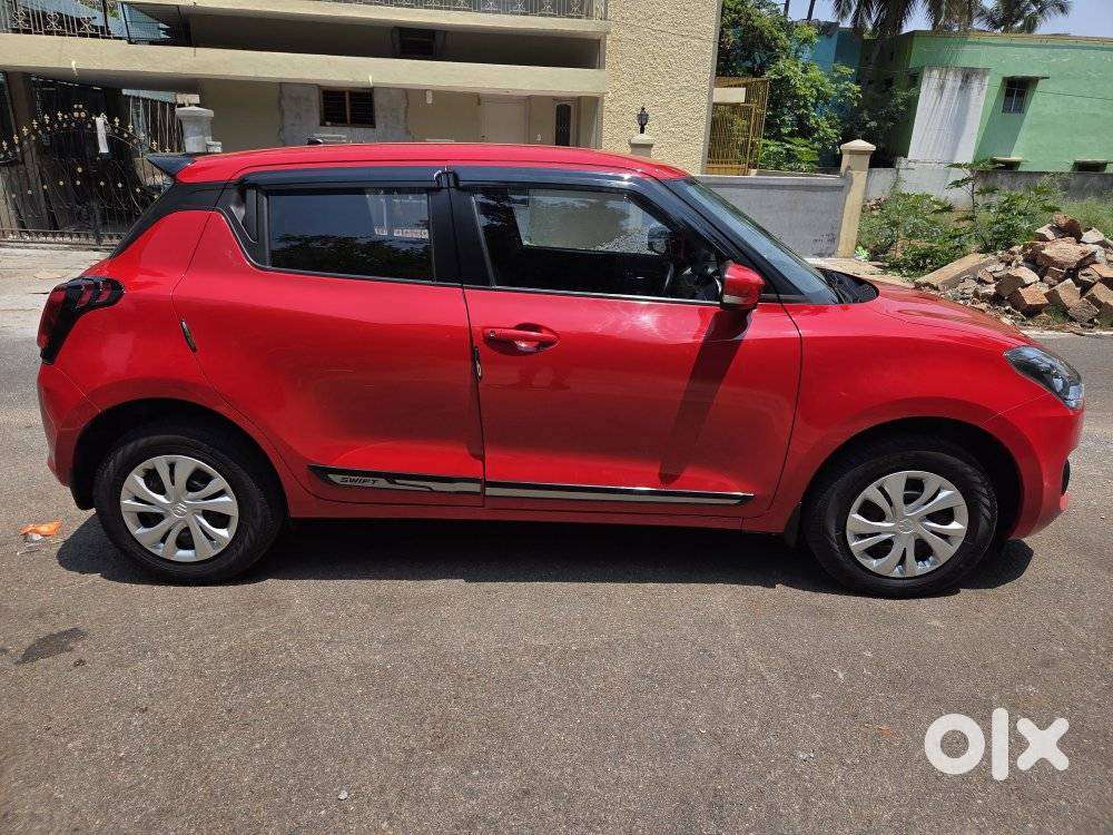 Maruti Suzuki Swift Vxi + Manual, 2022, Petrol