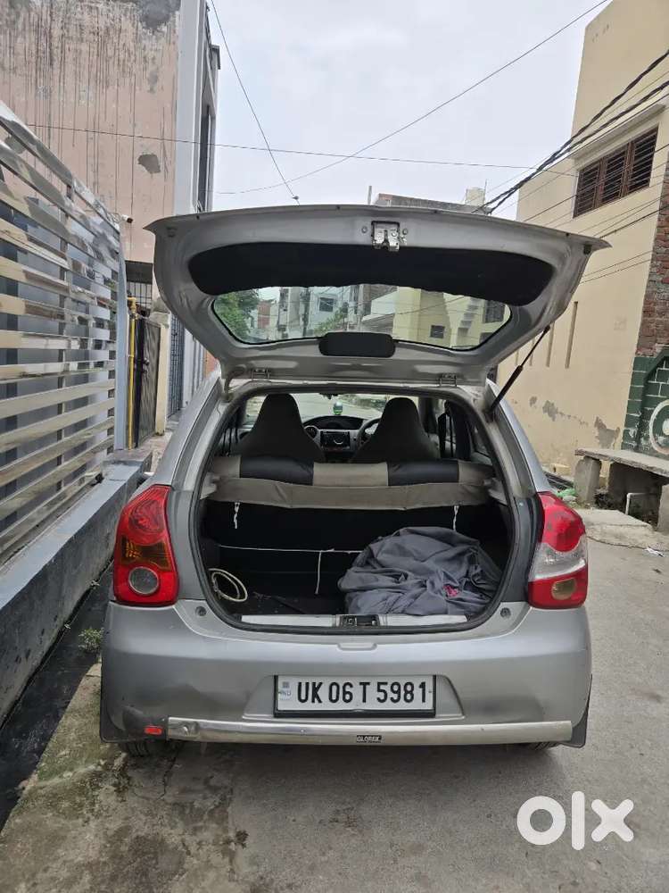 Toyota Etios Liva 2011 1.2 G
