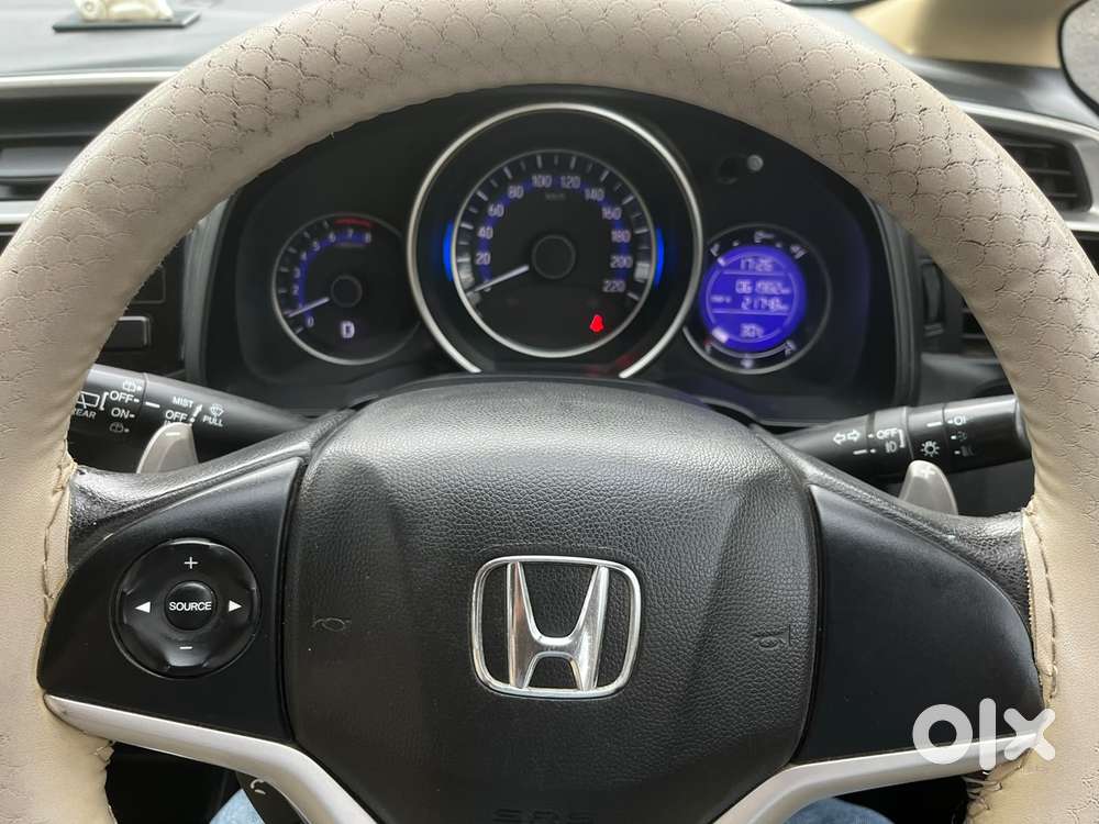 Honda Jazz V Automatic, 2016, Petrol