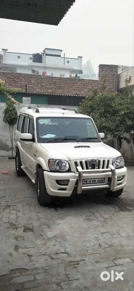 Mahindra Scorpio 2012 Manual