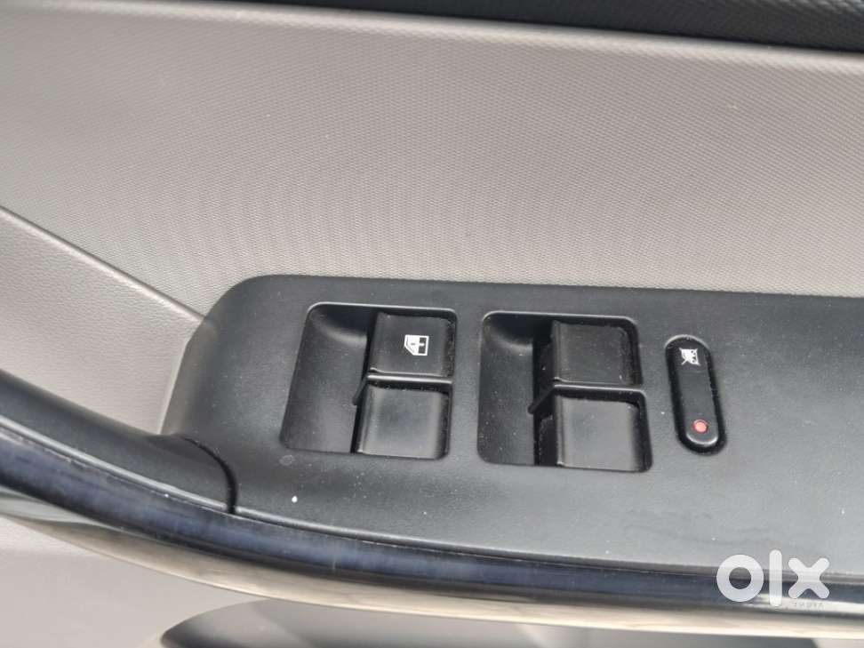 Tata Tiago 1.2 Revotron Xz, 2018, Petrol