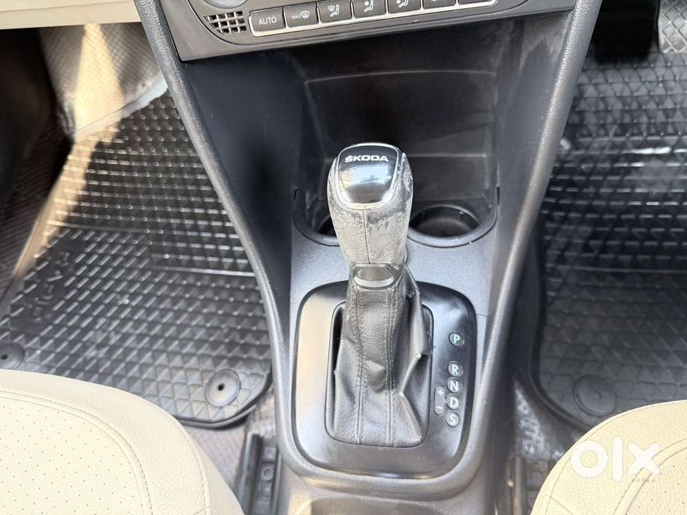 Skoda Rapid Elegance 1.6 Mpfi At, 2017, Petrol