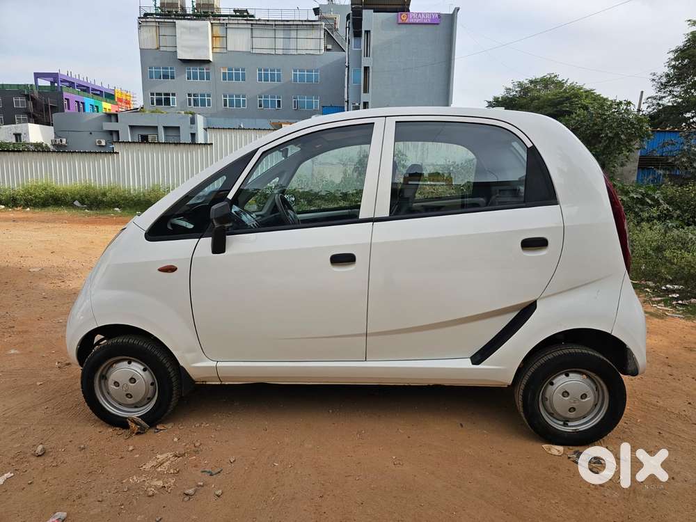 Tata Nano Xe, 2016, Petrol