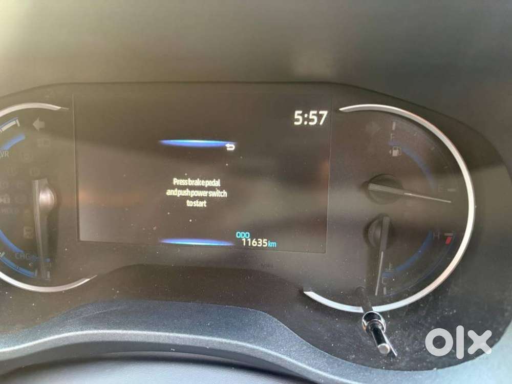 Toyota Innova Hycross 2.0 Vx Hybrid 7 Str, 2024, Petrol