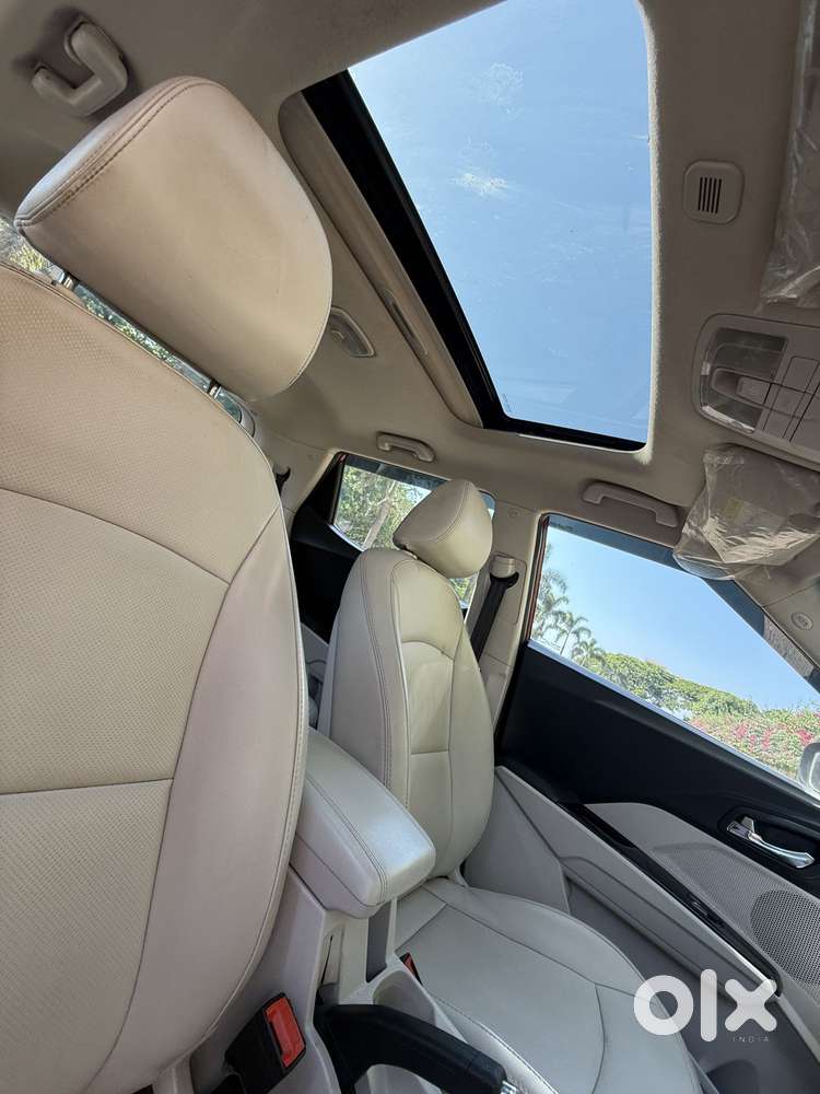 Mahindra Xuv300 W8 Amt Optional Diesel, 2023, Diesel