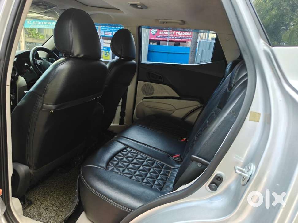 Mahindra Xuv300 W4, 2023, Petrol
