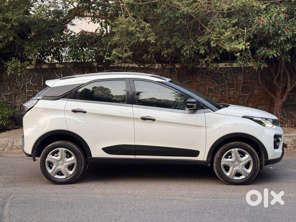 Tata Nexon 1.5 Revotorq Xm (s), 2022, Diesel