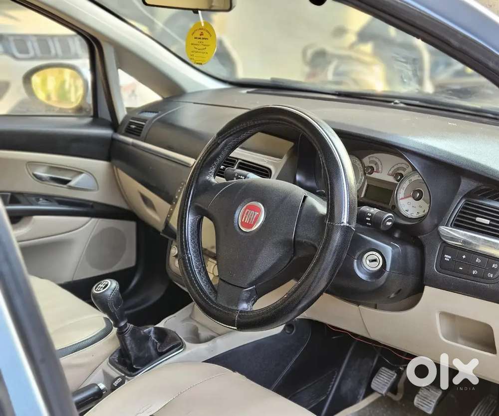 Fiat Linea Emotion Diesel 2011  Sunroof  Climate Ac  Touchscreen