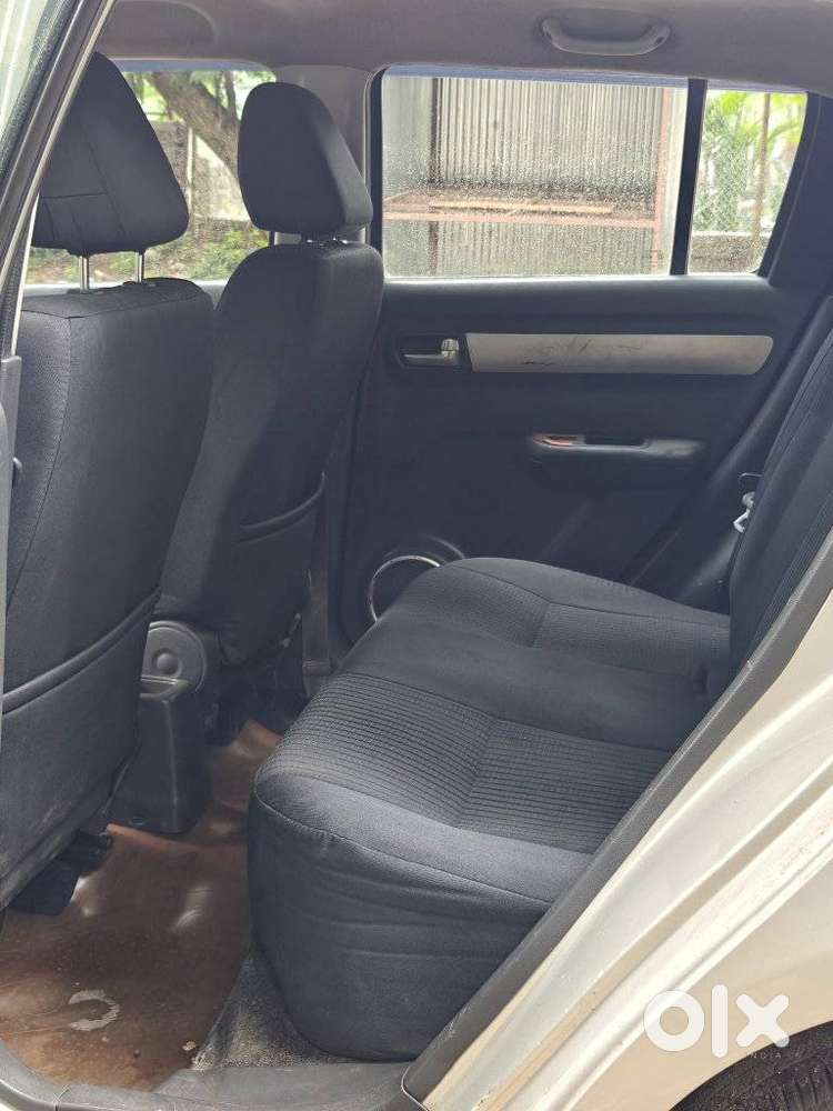 Maruti Suzuki Swift 1.3 Zxi, 2010, Cng & Hybrids