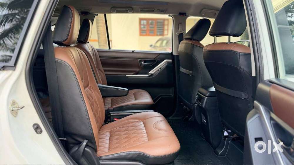 Toyota Innova Hycross 2.0 Vx Hybrid 8 Str, 2023, Petrol