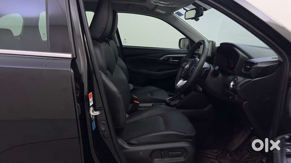 Toyota Urban Cruiser Hyryder 1.5 V Neo Drive At, 2025, Petrol