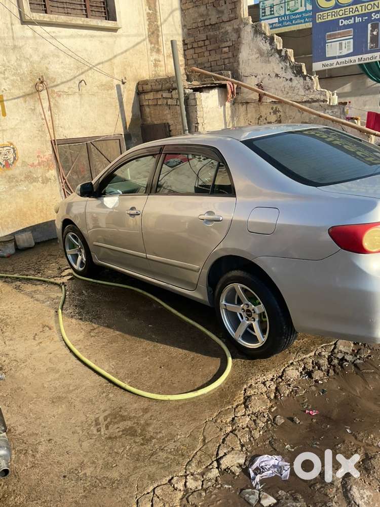 Toyota Corolla Altis 2013