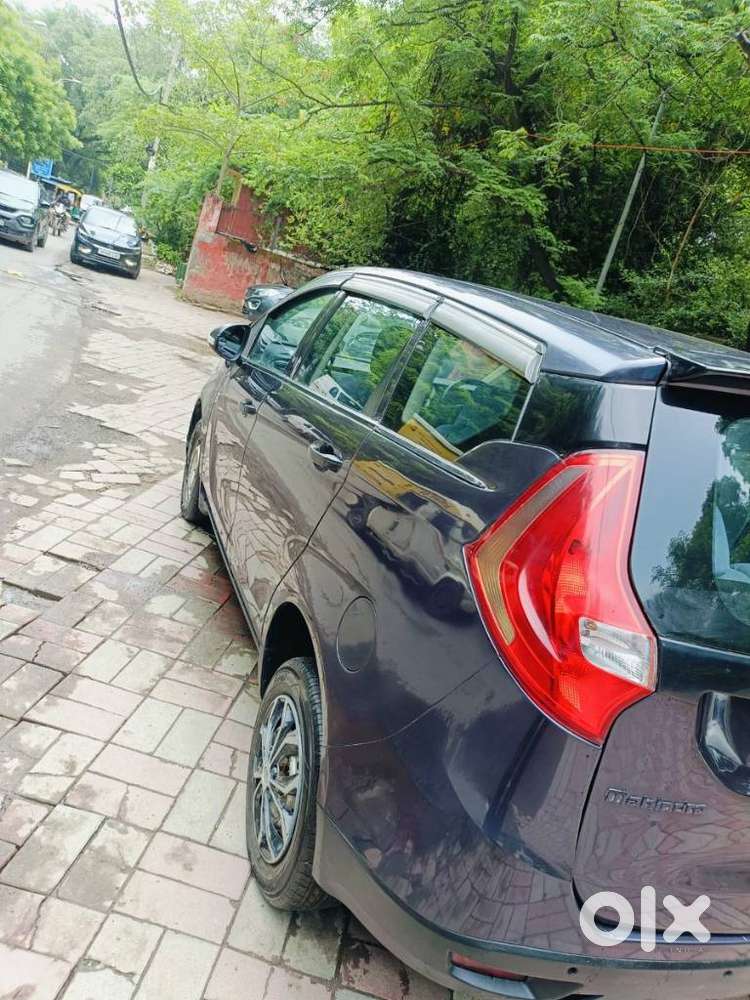 Mahindra Marazzo M2, 2018, Diesel