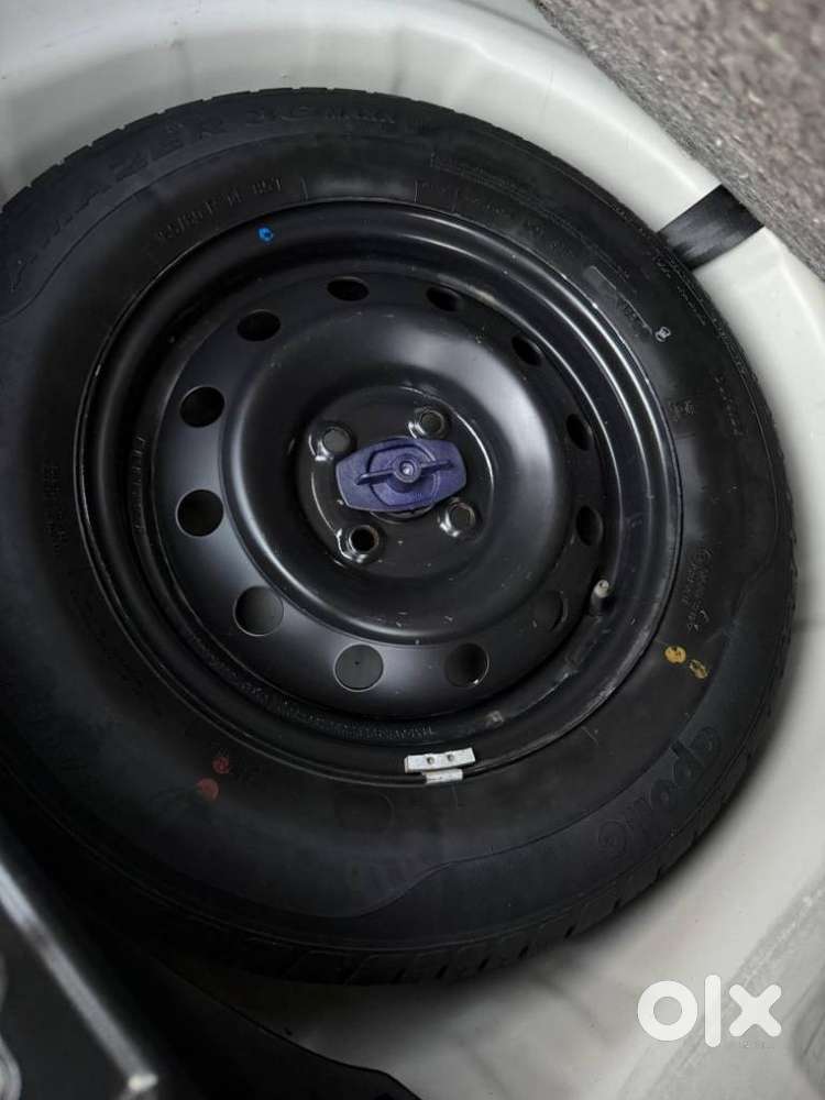 Maruti Suzuki Swift Vxi Optional, 2024, Petrol