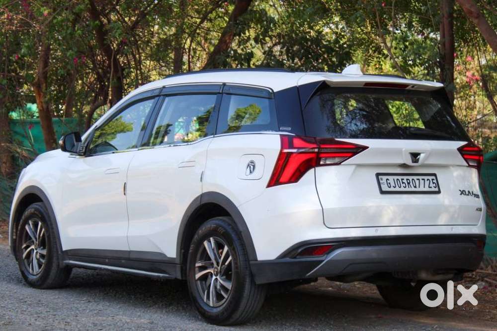 Mahindra Xuv700 2.0 Ax 5 Petrol Mt Str, 2022, Petrol