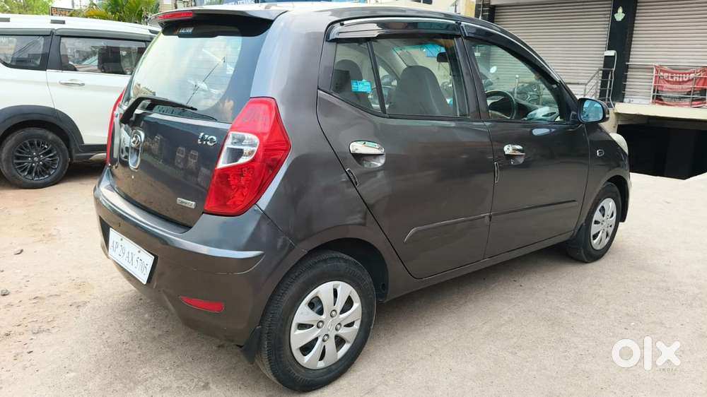 Hyundai I10 Sportz, 2012, Petrol