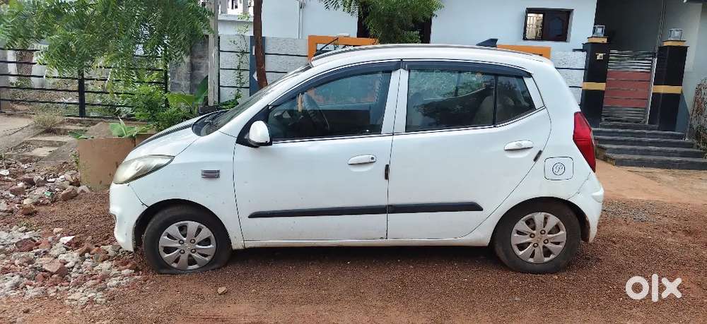 Hyundai I10 Magna Petrol 2013