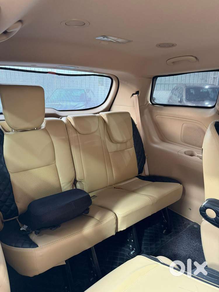Kia Carnival Premium, 2022, Diesel