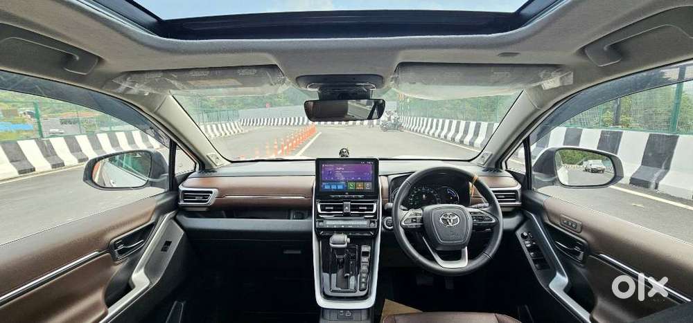 Toyota Innova Hycross 2.0 Zx (o) Hybrid 7 Str, 2024, Petrol