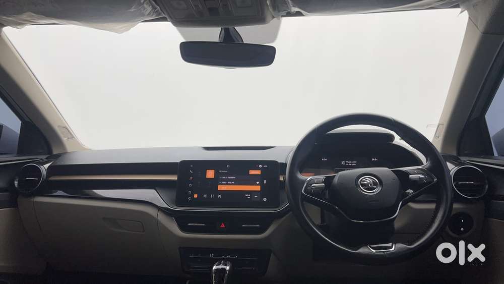Skoda Slavia Style 1.0l Tsi At, 2022, Petrol