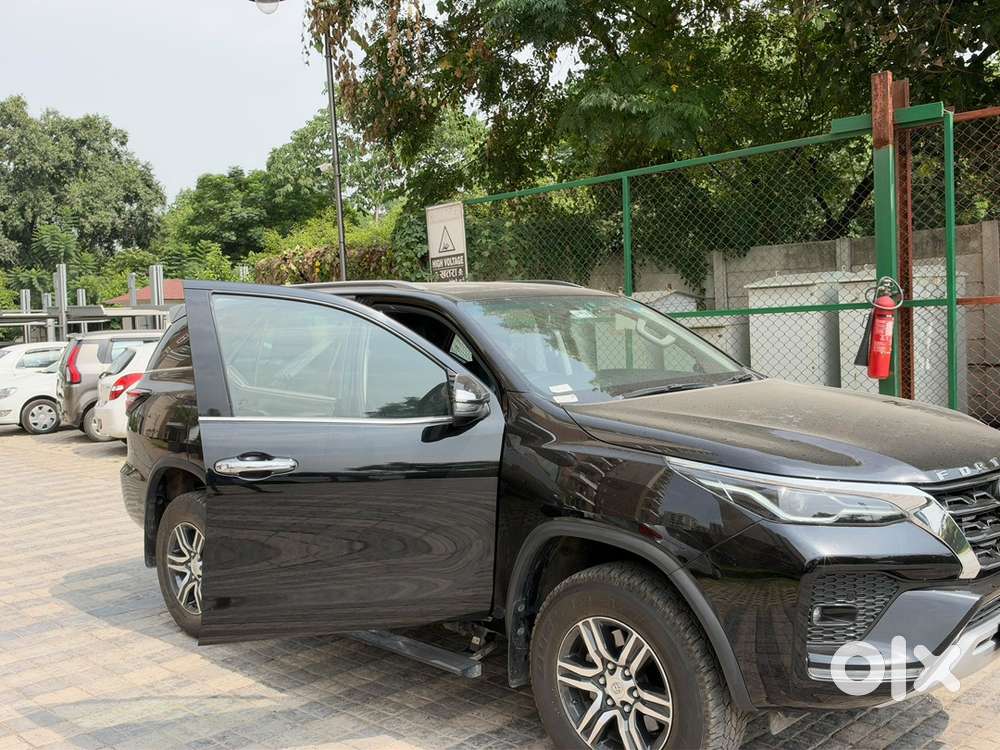 Toyota Fortuner Petrol Automatic 2026