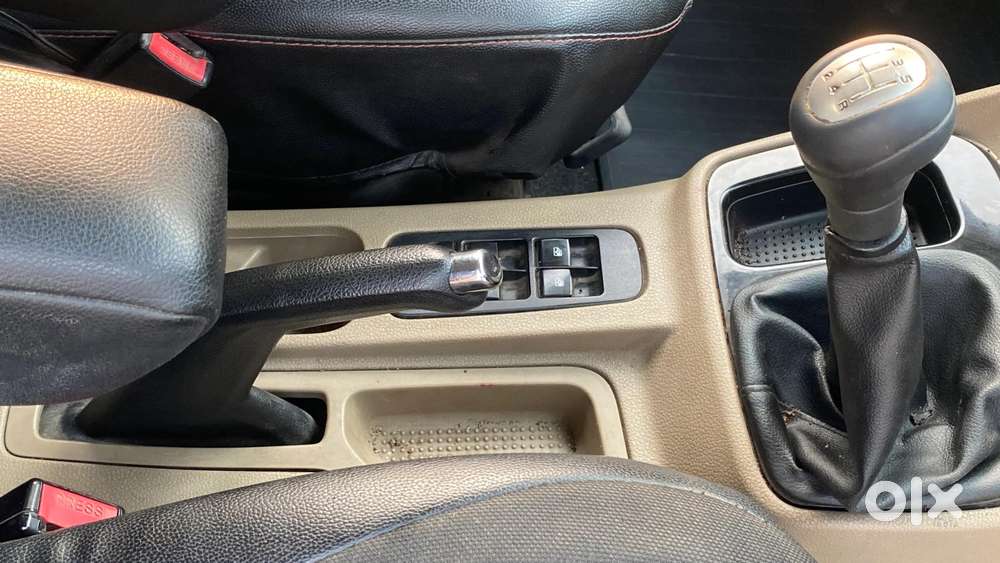 Mahindra Tuv 300 T10, 2018, Diesel