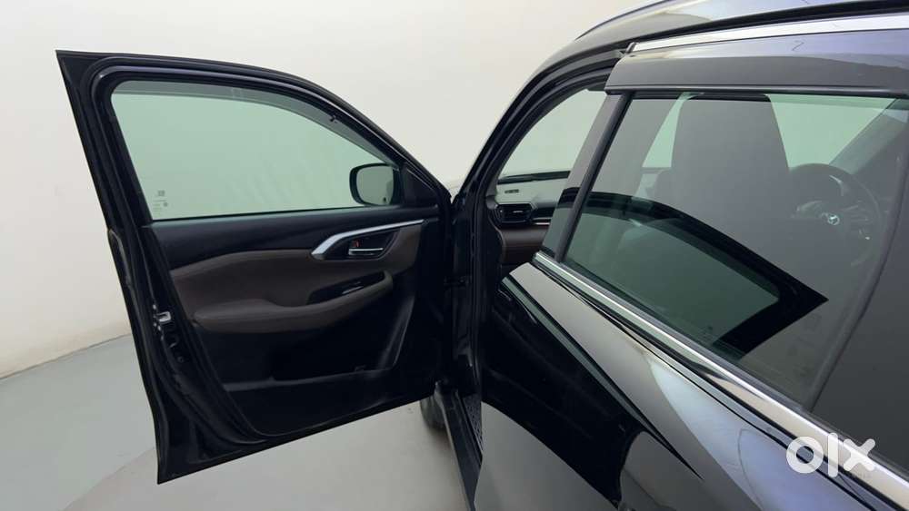 Toyota Urban Cruiser Hyryder 1.5 V Hybrid, 2025, Cng & Hybrids