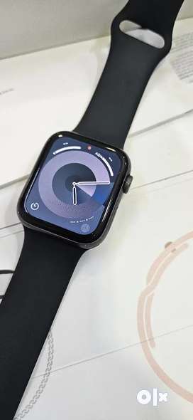 Buy Sell Second Hand Apple Watch Series 4 in Sector 77 Used Apple iPhone in Sector 77 OLX