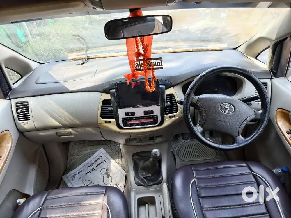 Toyota Innova Hycross 2011