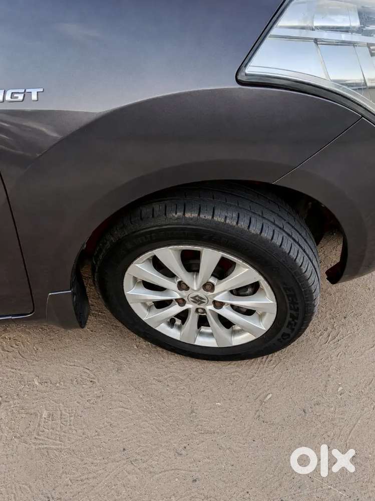 Maruti Suzuki Ertiga Zxi 2014   Petrol+cng  Anniversary Edition