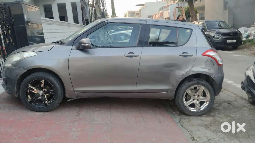 Maruti Suzuki Swift 2012 Diesel 200000 Km Driven
